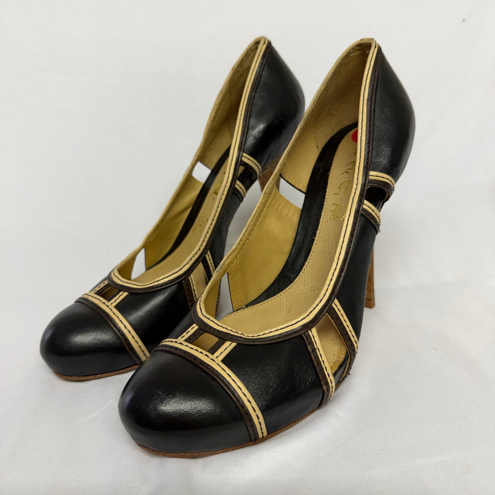LAMB by Gwen Stefani Tiva Pump black leather with tan trim size 10M